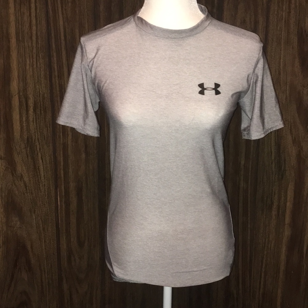 Under armour grey short sleeve, heat gear